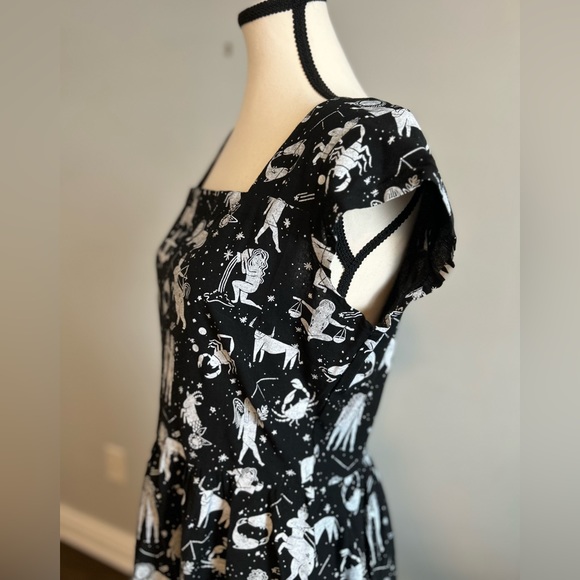 NWT Mata Traders Rupi Square Zodiac 50's Inspired A-Line Women's Dress Sz M - Picture 7 of 8